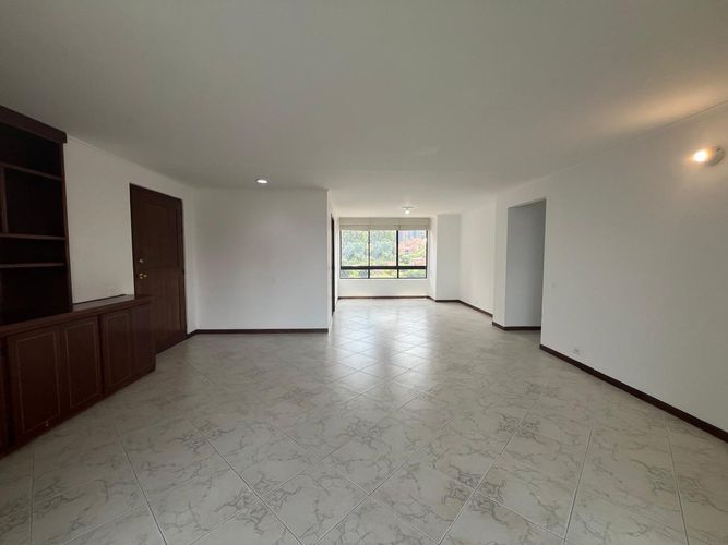 Apartamento de 3 alcobas en arriendo en El Poblado, Medellín, 154 m² · foto 11 de 18