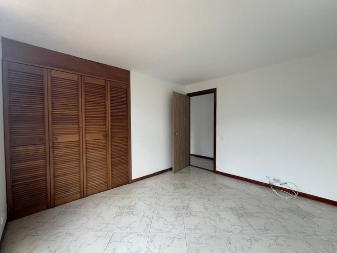 Apartamento de 3 alcobas en arriendo en El Poblado, Medellín, 154 m² · foto 13 de 18