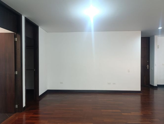 Apartamento de 1 alcoba en venta en El Poblado, Medellín, 66 m² · foto 12 de 17