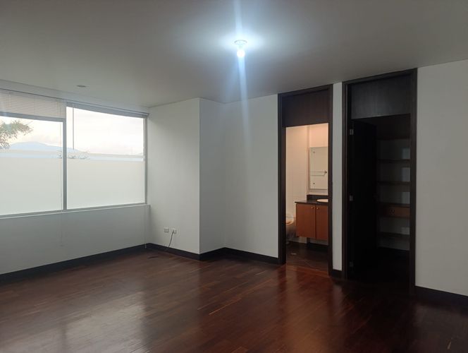Apartamento de 1 alcoba en venta en El Poblado, Medellín, 66 m² · foto 14 de 17