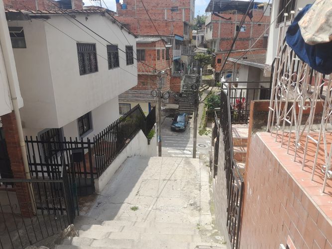 Casa de 6 alcobas en venta en Caldas, Floridablanca, 88 m² · foto 8 de 24