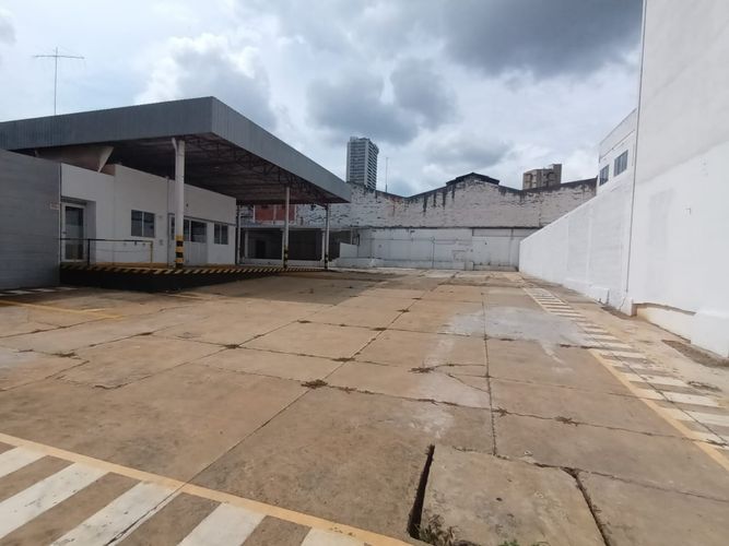 Bodega en arriendo en Conucos, Bucaramanga, 1424 m² · foto 2 de 12