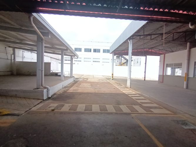 Bodega en arriendo en Conucos, Bucaramanga, 1424 m² · foto 6 de 12