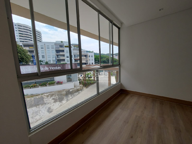 Apartamento de 3 alcobas en venta en Normandia, Cali, 221 m² · foto 7 de 24