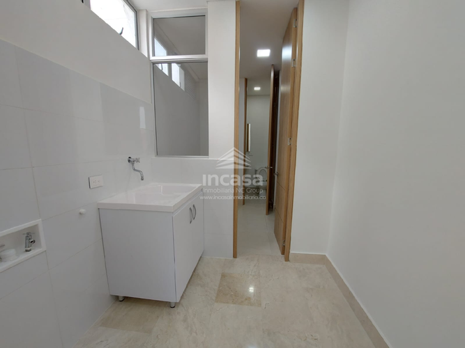 Apartamento de 3 alcobas en venta en Normandia, Cali, 221 m² · foto 14 de 24