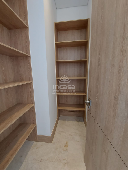 Apartamento de 3 alcobas en venta en Normandia, Cali, 221 m² · foto 18 de 24