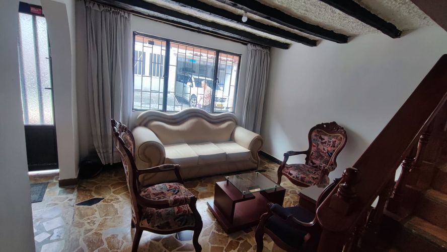 Casa de 4 alcobas en venta en Los Alamos, Manizales, 190 m² · foto 2 de 24