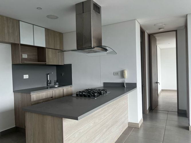 Apartamento de 2 alcobas en arriendo en Cumbres, Envigado, 77 m² · foto 6 de 17