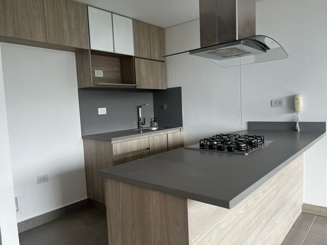 Apartamento de 2 alcobas en arriendo en Cumbres, Envigado, 77 m² · foto 7 de 17