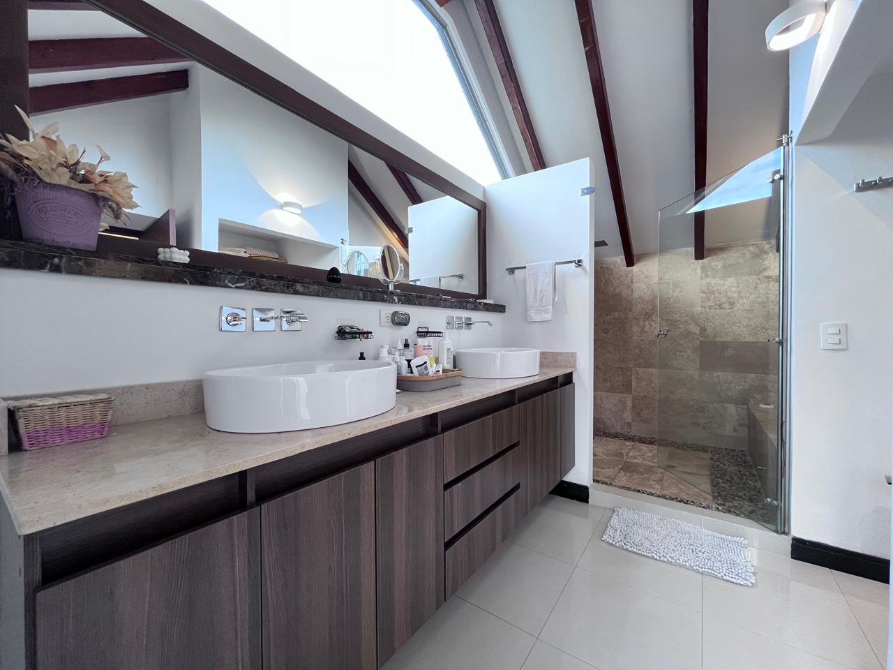 Casa en venta en Loma Del Chocho, Envigado · foto 9 de 20