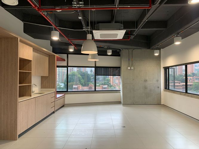Oficina en arriendo en El Poblado, Medellín, 500 m² · foto 6 de 14