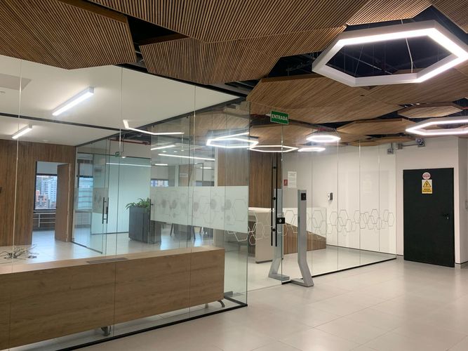 Oficina en arriendo en El Poblado, Medellín, 500 m² · foto 11 de 14