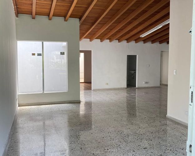 Oficina en arriendo en Laureles, Medellín, 260 m² · foto 2 de 17