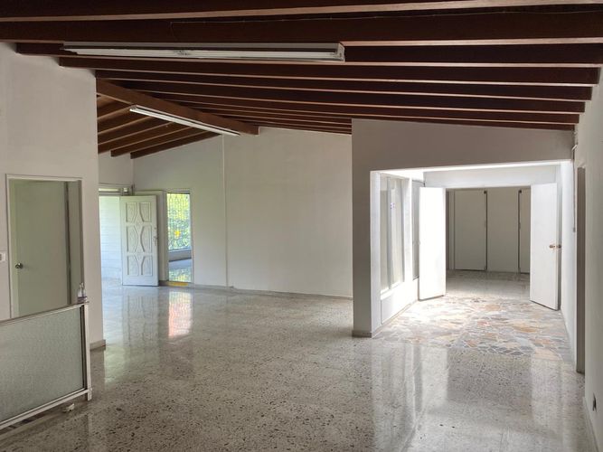 Oficina en arriendo en Laureles, Medellín, 260 m² · foto 3 de 17