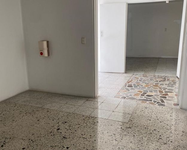 Oficina en arriendo en Laureles, Medellín, 260 m² · foto 10 de 17