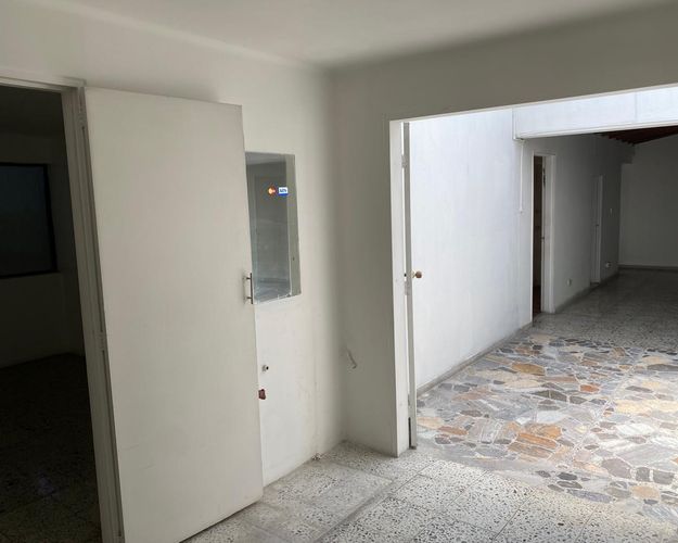 Oficina en arriendo en Laureles, Medellín, 260 m² · foto 15 de 17