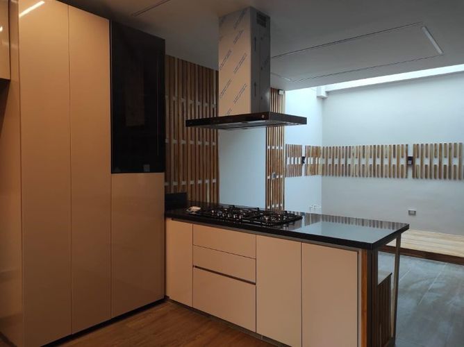 Casa de 3 alcobas en venta en Llano Grande, Rionegro, 206 m² · foto 4 de 10