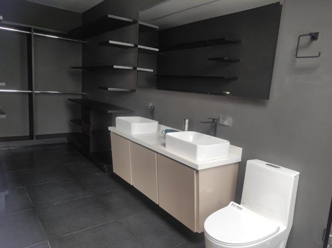 Casa de 3 alcobas en venta en Llano Grande, Rionegro, 206 m² · foto 9 de 10