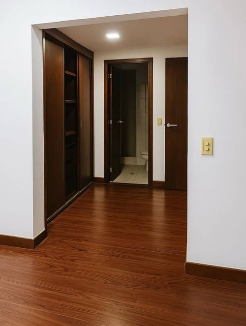 Casa de 6 alcobas en venta en Alhambra, Bogotá, 347 m² · foto 7 de 18