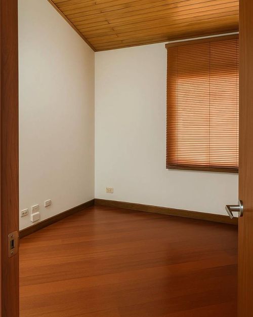 Casa de 6 alcobas en venta en Alhambra, Bogotá, 347 m² · foto 18 de 18