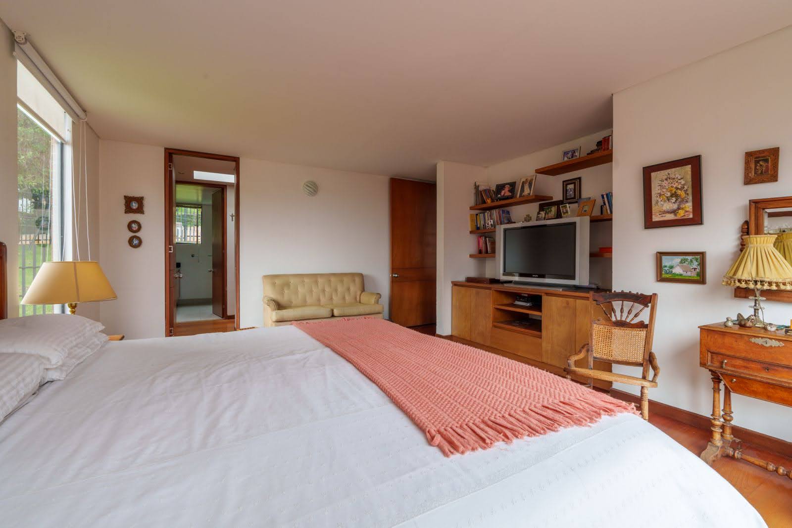 Casa en venta en Cerros De Suba, Bogotá · foto 12 de 23