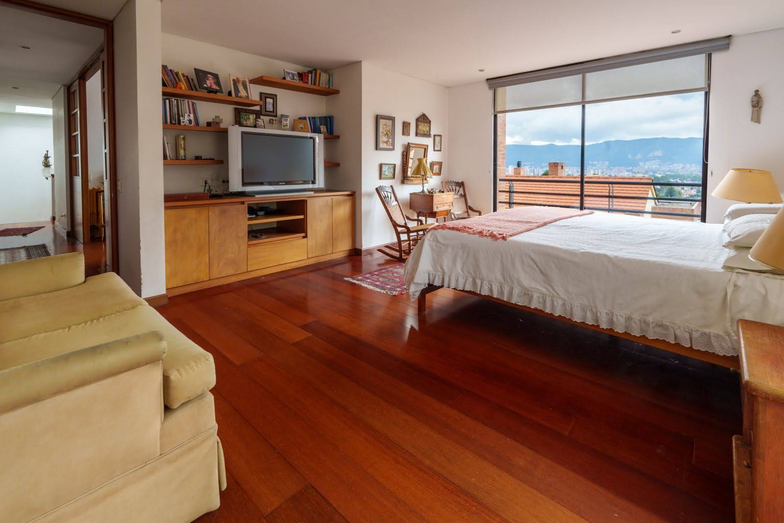 Casa en venta en Cerros De Suba, Bogotá · foto 14 de 23