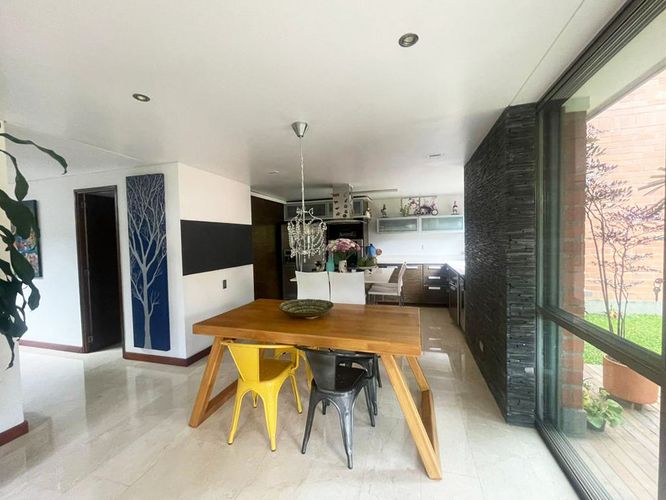 Casa de 3 alcobas en arriendo en Loma El Atravesado, Envigado, 210 m² · foto 4 de 20