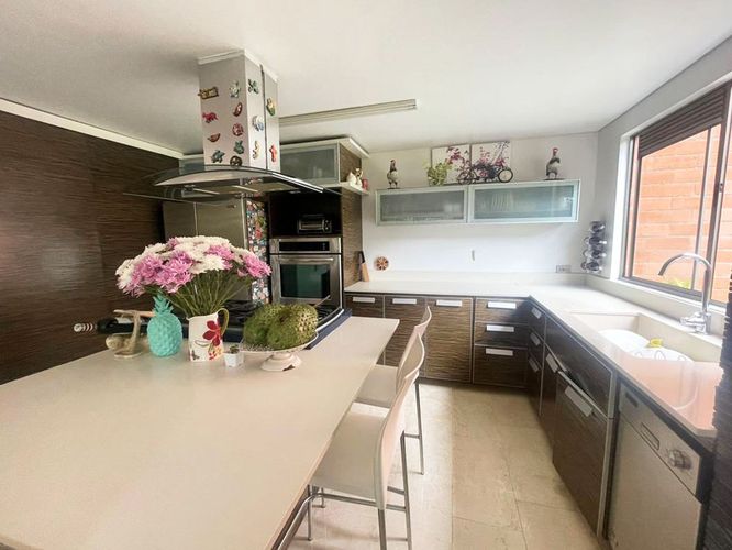 Casa de 3 alcobas en arriendo en Loma El Atravesado, Envigado, 210 m² · foto 5 de 20