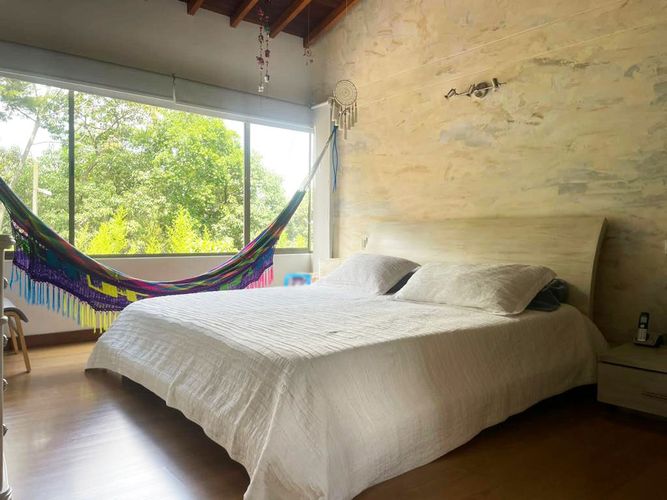 Casa de 3 alcobas en arriendo en Loma El Atravesado, Envigado, 210 m² · foto 9 de 20