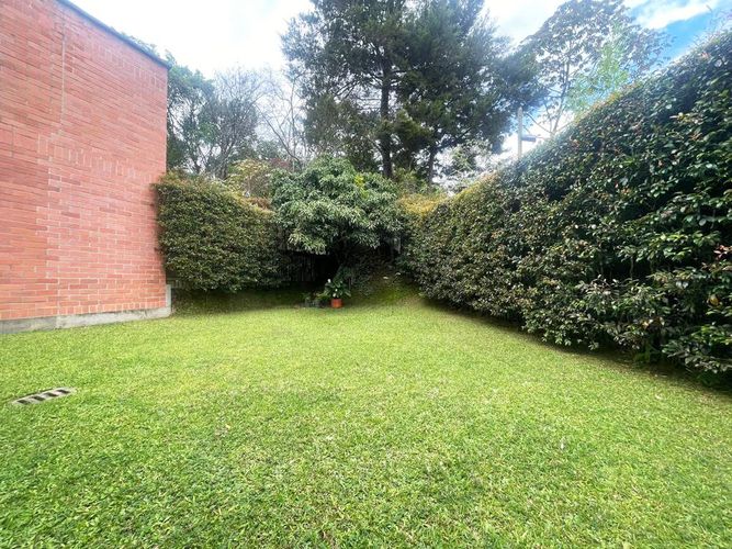 Casa de 3 alcobas en arriendo en Loma El Atravesado, Envigado, 210 m² · foto 20 de 20