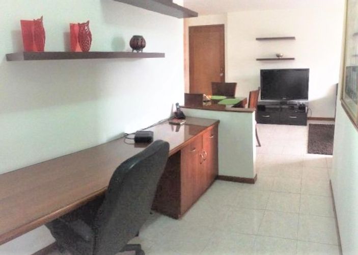 Apartamento de 2 alcobas en arriendo en El Poblado, Medellín, 90 m² · foto 4 de 13