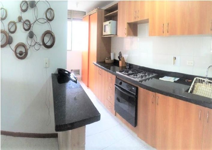 Apartamento de 2 alcobas en arriendo en El Poblado, Medellín, 90 m² · foto 5 de 13