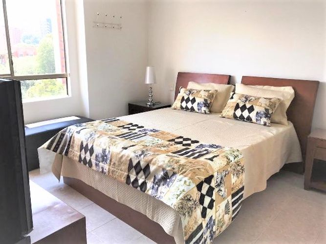 Apartamento de 2 alcobas en arriendo en El Poblado, Medellín, 90 m² · foto 9 de 13