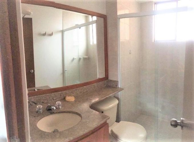Apartamento de 2 alcobas en arriendo en El Poblado, Medellín, 90 m² · foto 10 de 13