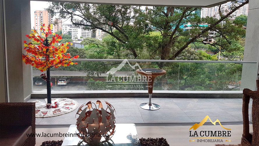 Apartamento de 3 alcobas en arriendo en Santa Maria De Los Angeles, Medellín, 280 m² · foto 3 de 8
