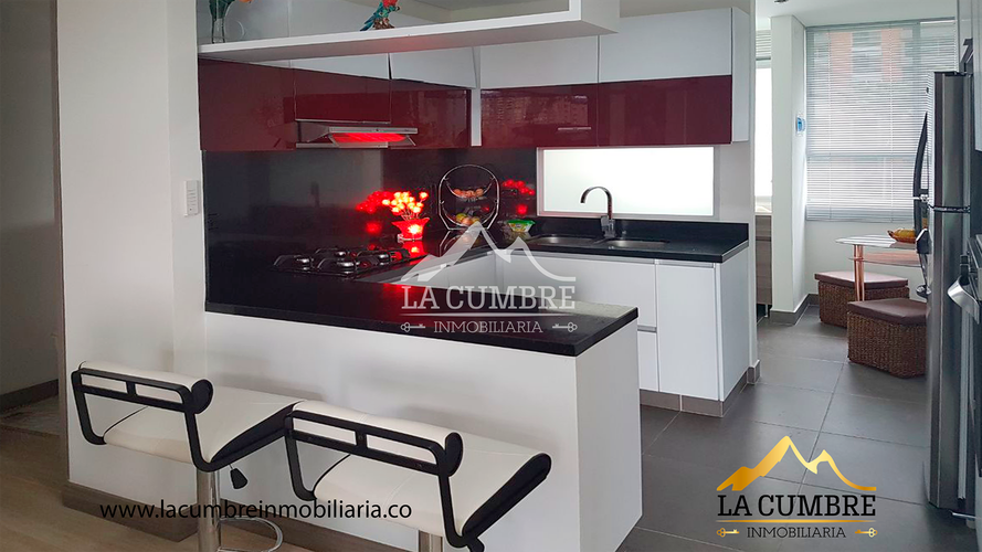 Apartamento de 3 alcobas en arriendo en Santa Maria De Los Angeles, Medellín, 280 m² · foto 4 de 8
