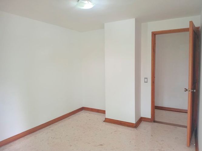 Apartamento en venta en El Poblado, Medellín · foto 8 de 15