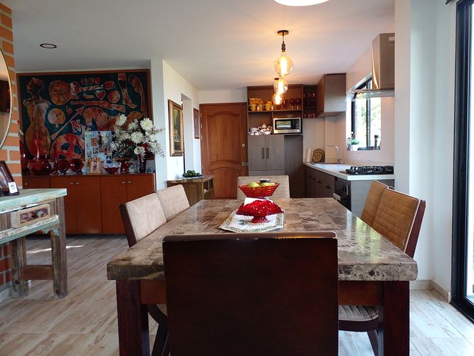 Casa de 3 alcobas en venta en Escobero, Envigado, 220 m² · foto 5 de 19