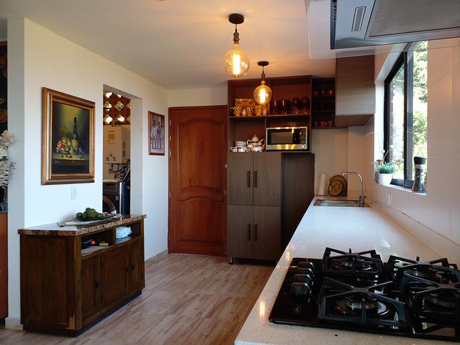 Casa de 3 alcobas en venta en Escobero, Envigado, 220 m² · foto 7 de 19