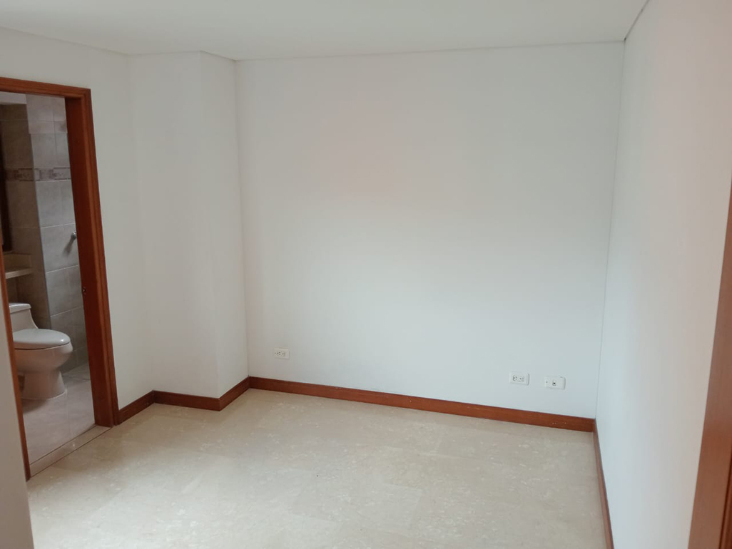 Apartamento en arriendo en Laureles, Medellín · foto 9 de 19