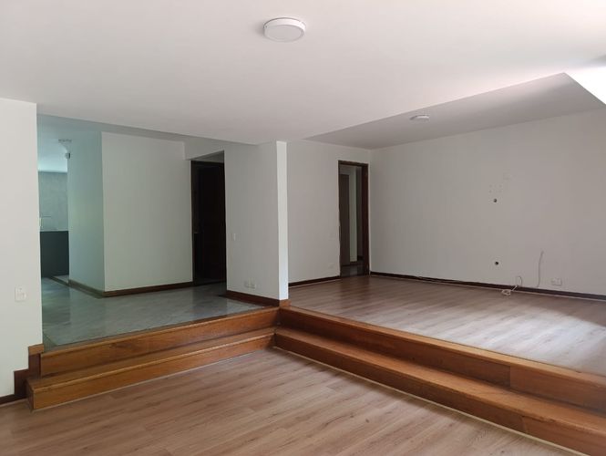 Apartamento de 2 alcobas en arriendo en El Poblado, Medellín, 180 m² · foto 3 de 20