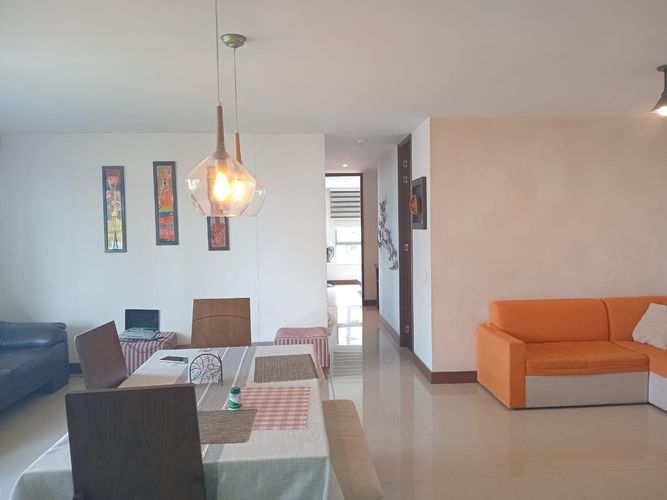 Apartamento de 2 alcobas en arriendo en El Poblado, Medellín, 94 m² · foto 2 de 15