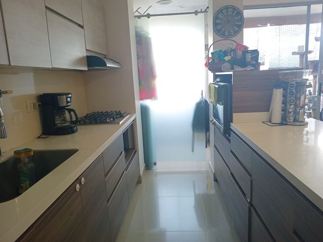 Apartamento de 2 alcobas en arriendo en El Poblado, Medellín, 94 m² · foto 6 de 15