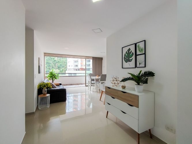 Apartamento de 2 alcobas en venta en Las Lomitas, Sabaneta, 72 m² · foto 3 de 16