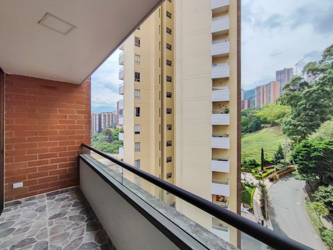 Apartamento de 2 alcobas en venta en Las Lomitas, Sabaneta, 72 m² · foto 15 de 16