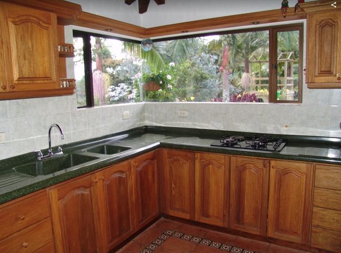 Casa de 3 alcobas en venta en El Porvenir, Rionegro, 300 m² · foto 2 de 12