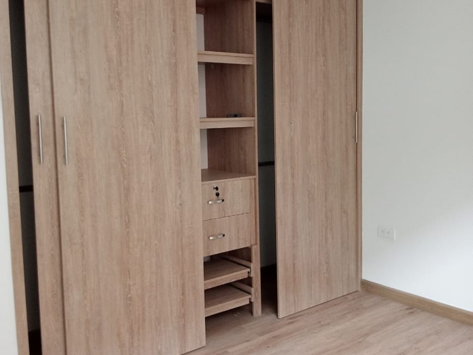 Apartamento en venta en Loma Del Chocho, Envigado · foto 6 de 10