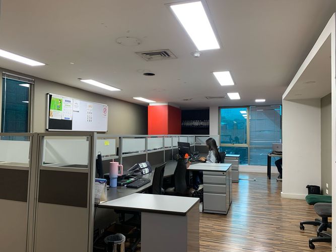 Oficina en arriendo en El Poblado, Medellín, 255 m² · foto 4 de 13