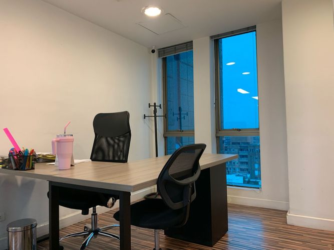 Oficina en arriendo en El Poblado, Medellín, 255 m² · foto 10 de 13