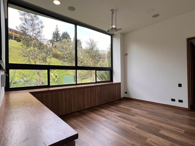 Casa de 3 alcobas en venta en La Mosquita, Guarne, 360 m² · foto 14 de 20